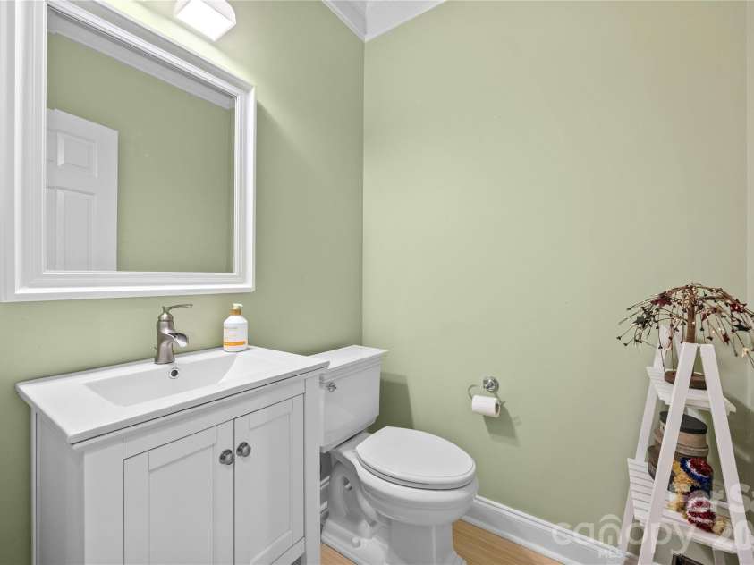 101 Egrets Walk Place, Mooresville, NC 28117.  MLS# CAR4393151, YatesRealty ID 31081. 