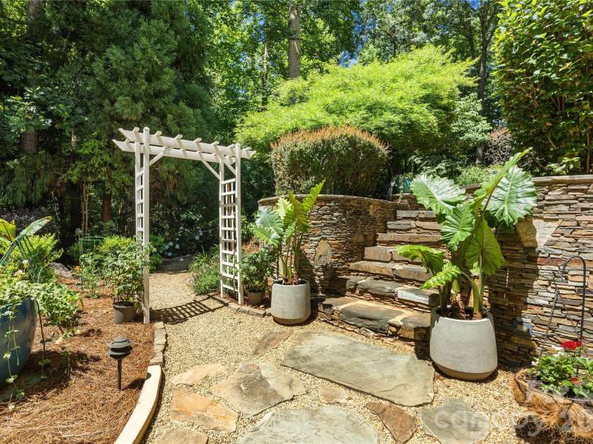 101 Egrets Walk Place, Mooresville, NC 28117.  MLS# CAR4393151, YatesRealty ID 31081. 