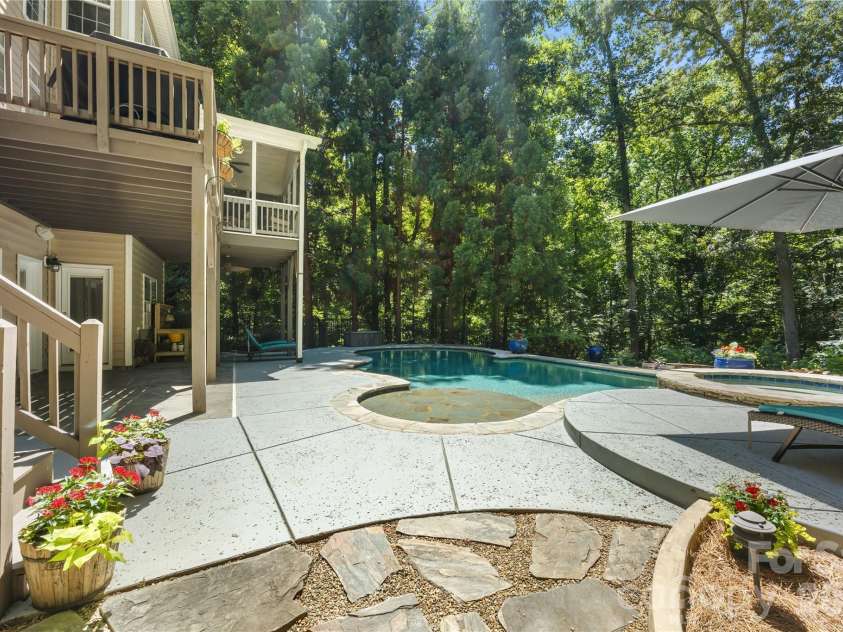 101 Egrets Walk Place, Mooresville, NC 28117.  MLS# CAR4393151, YatesRealty ID 31081. 