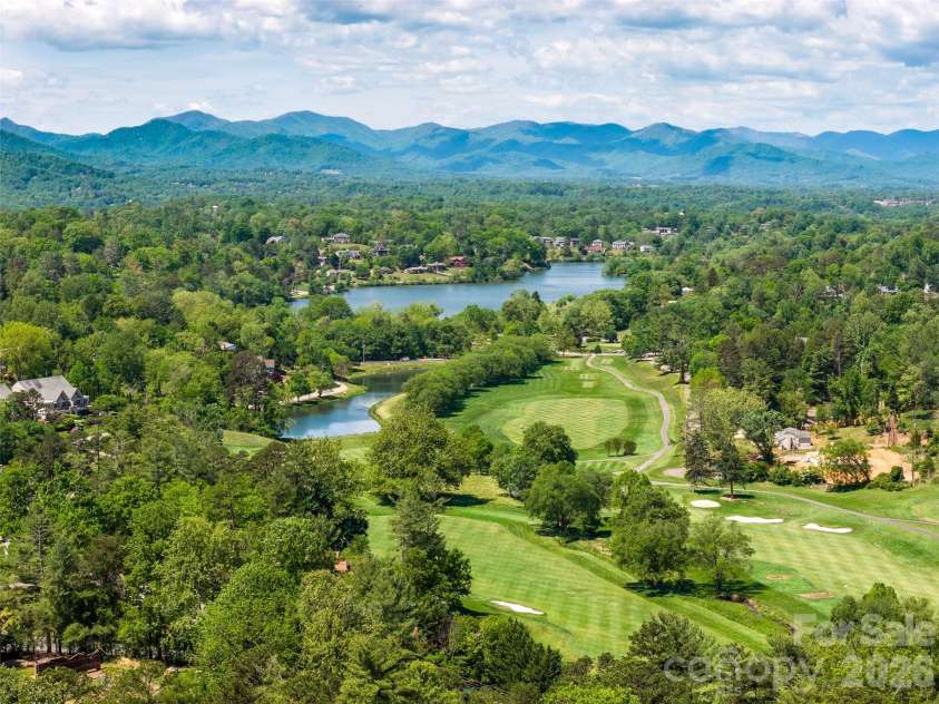 101 Beaver Ridge Road, Asheville, NC 28804.  MLS# CAR4378226, YatesRealty ID 31083. 