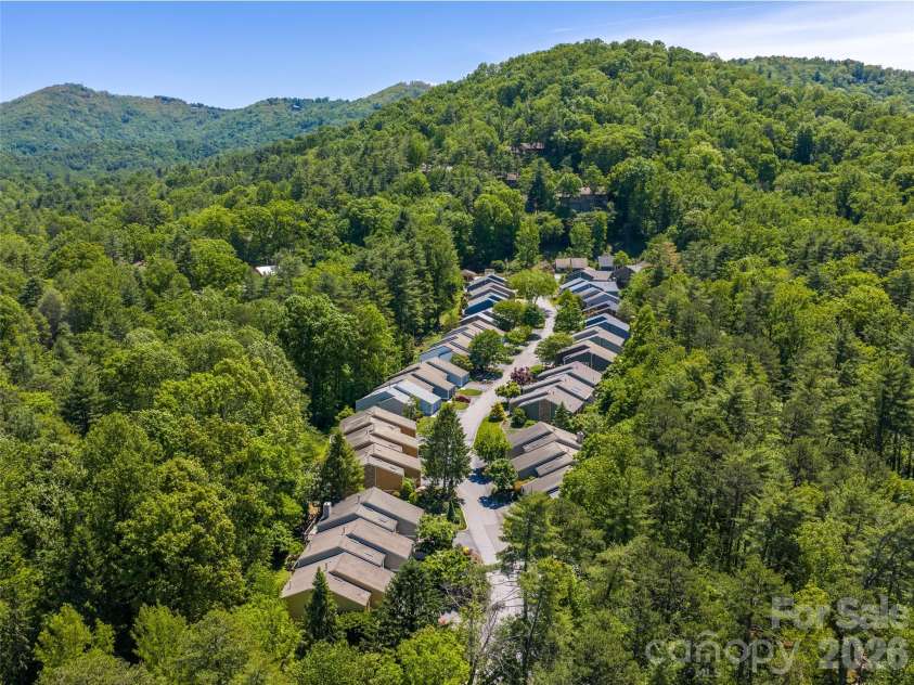 101 Beaver Ridge Road, Asheville, NC 28804.  MLS# CAR4378226, YatesRealty ID 31083. 