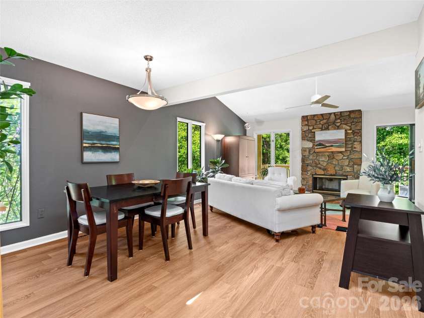 101 Beaver Ridge Road, Asheville, NC 28804.  MLS# CAR4378226, YatesRealty ID 31083. 