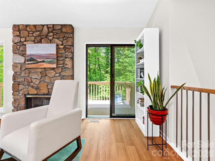 101 Beaver Ridge Road, Asheville, NC 28804.  MLS# CAR4378226, YatesRealty ID 31083. 