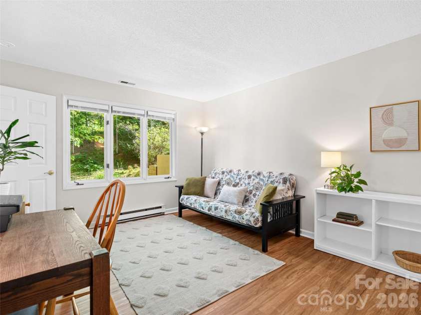 101 Beaver Ridge Road, Asheville, NC 28804.  MLS# CAR4378226, YatesRealty ID 31083. 