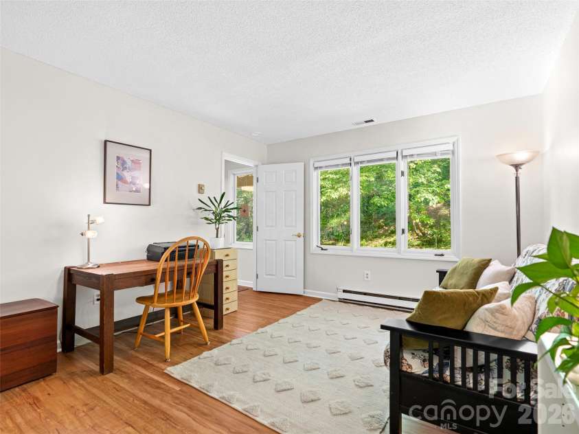 101 Beaver Ridge Road, Asheville, NC 28804.  MLS# CAR4378226, YatesRealty ID 31083. 