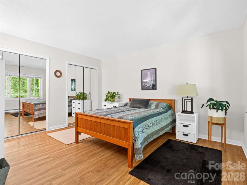 101 Beaver Ridge Road, Asheville, NC 28804.  MLS# CAR4378226, YatesRealty ID 31083. 