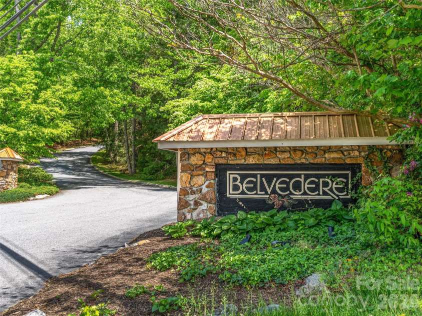 101 Beaver Ridge Road, Asheville, NC 28804.  MLS# CAR4378226, YatesRealty ID 31083. 
