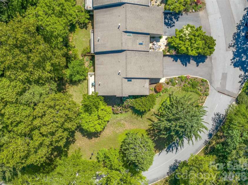 101 Beaver Ridge Road, Asheville, NC 28804.  MLS# CAR4378226, YatesRealty ID 31083. 