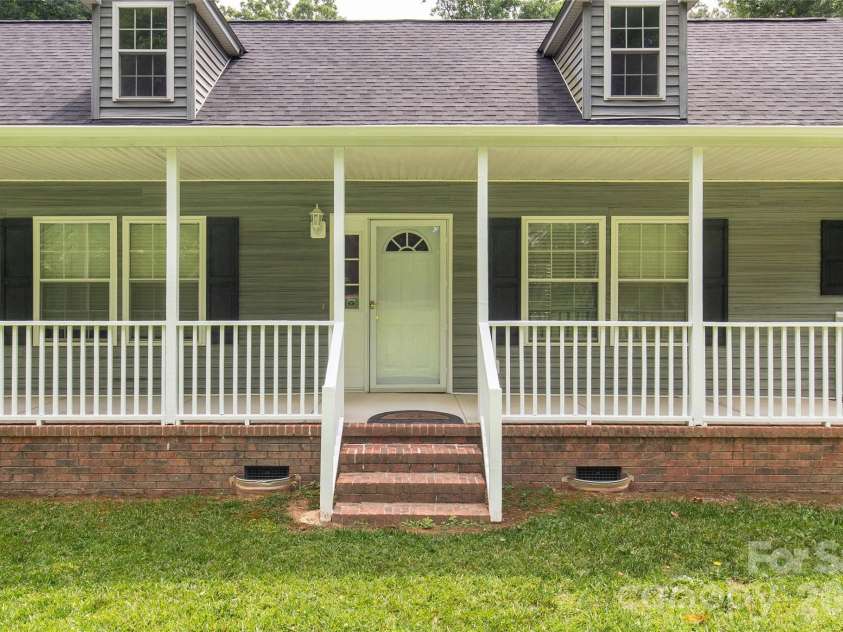 1738 Charlotte Highway, Lancaster, SC 29720.  MLS# CAR4391587, YatesRealty ID 31085. 