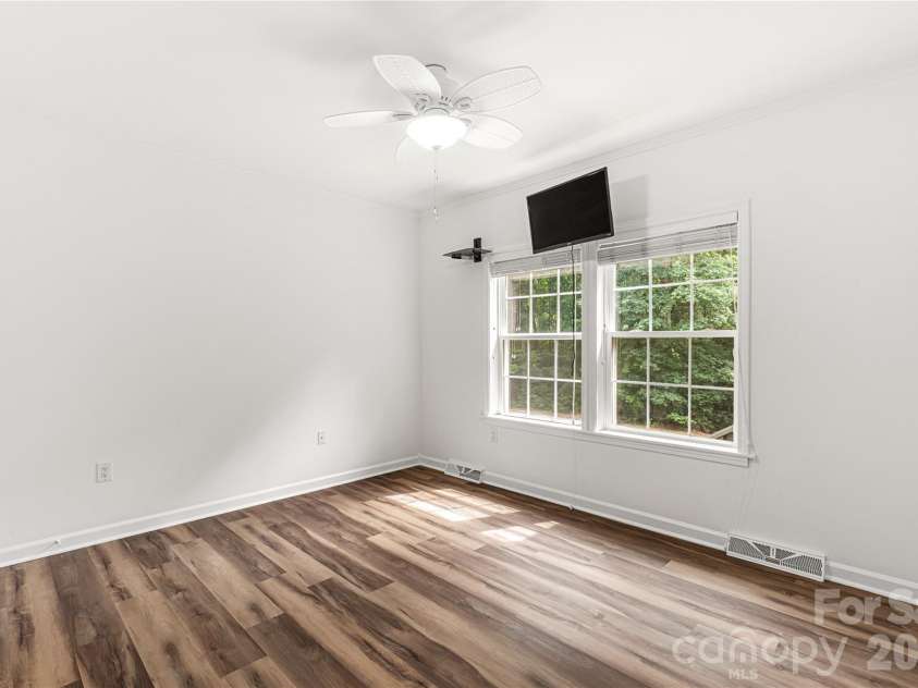 1738 Charlotte Highway, Lancaster, SC 29720.  MLS# CAR4391587, YatesRealty ID 31085. 