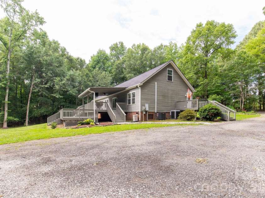 1738 Charlotte Highway, Lancaster, SC 29720.  MLS# CAR4391587, YatesRealty ID 31085. 