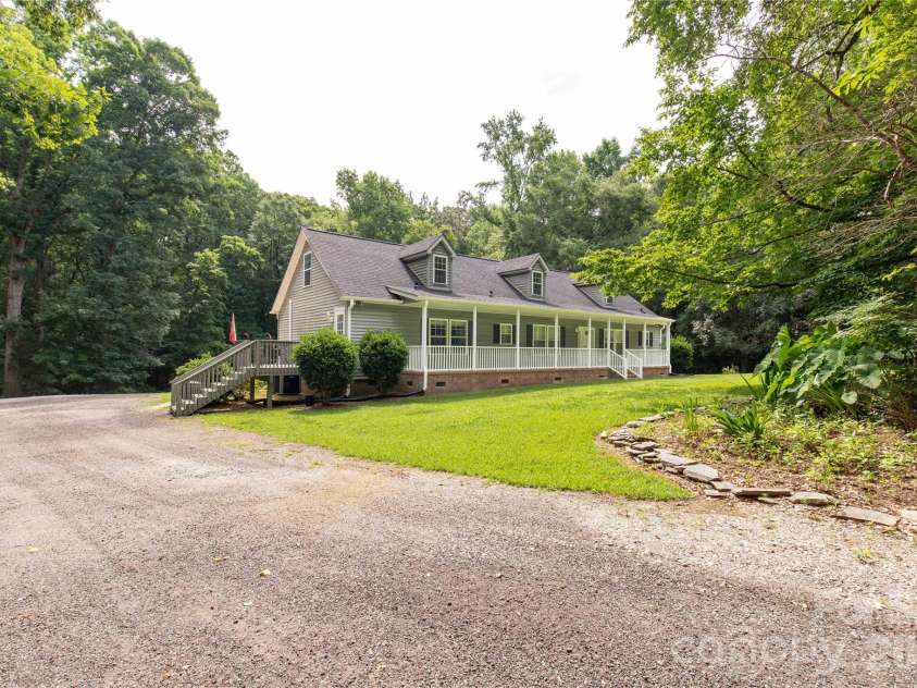 1738 Charlotte Highway, Lancaster, SC 29720.  MLS# CAR4391587, YatesRealty ID 31085. 