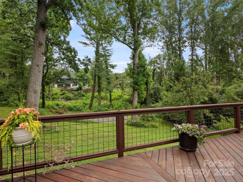 19 Pheasant Drive, Asheville, NC 28803.  MLS# CAR4284659, YatesRealty ID 31086. Back Deck