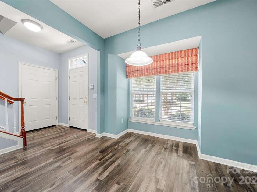 1883 Lookout Lane, Gastonia, NC 28054.  MLS# CAR4286536, YatesRealty ID 31087. 