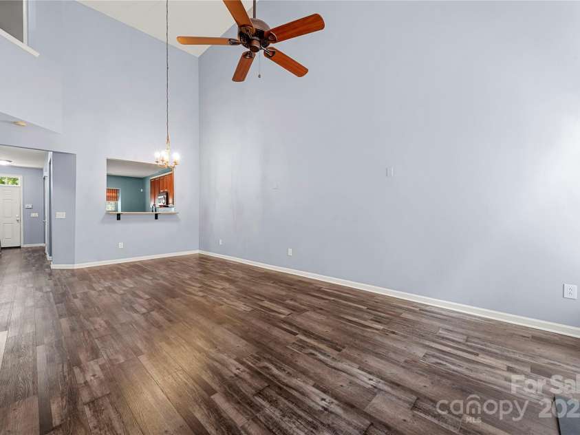 1883 Lookout Lane, Gastonia, NC 28054.  MLS# CAR4286536, YatesRealty ID 31087. 
