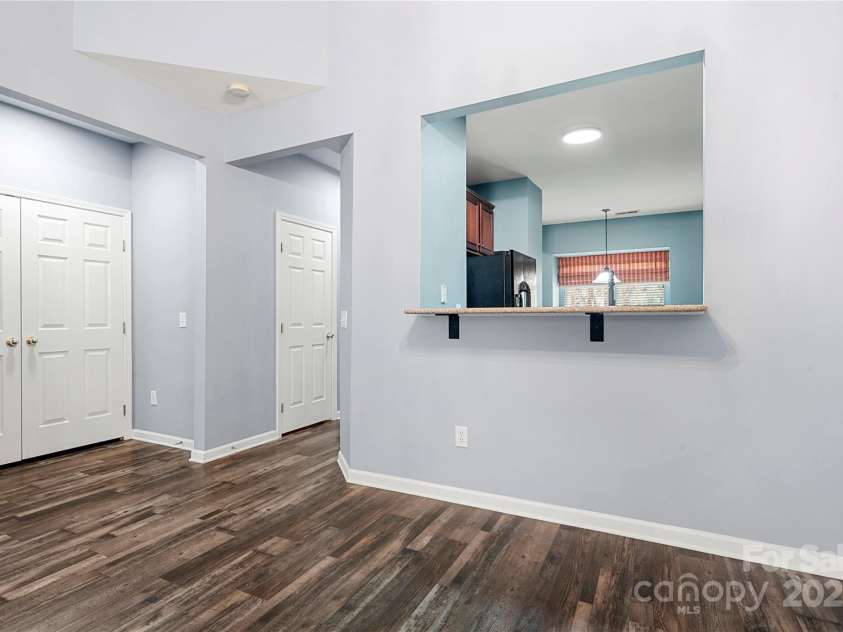 1883 Lookout Lane, Gastonia, NC 28054.  MLS# CAR4286536, YatesRealty ID 31087. 