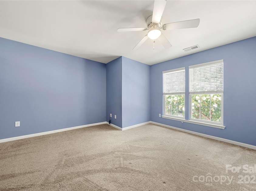 1883 Lookout Lane, Gastonia, NC 28054.  MLS# CAR4286536, YatesRealty ID 31087. 