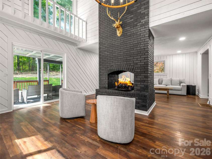 3276 Howard Gap Road, Hendersonville, NC 28792.  MLS# CAR4393443, YatesRealty ID 31087. 
