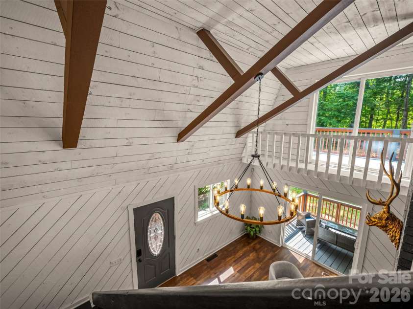 3276 Howard Gap Road, Hendersonville, NC 28792.  MLS# CAR4393443, YatesRealty ID 31087. 