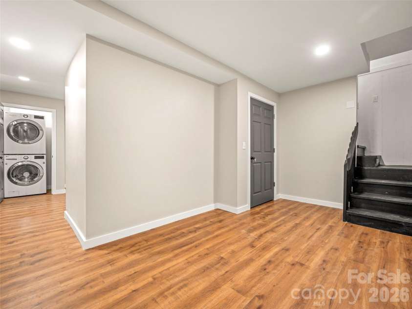 3276 Howard Gap Road, Hendersonville, NC 28792.  MLS# CAR4393443, YatesRealty ID 31087. 
