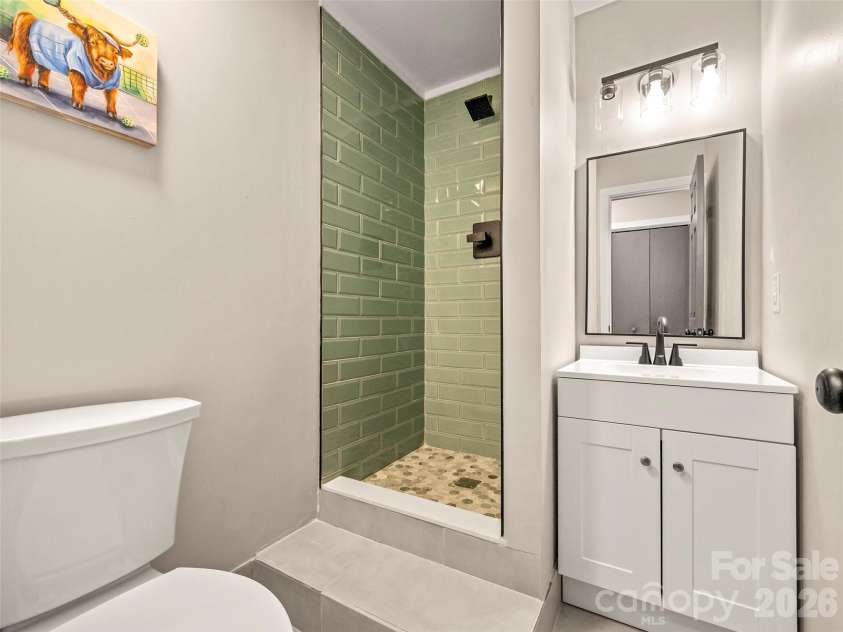 3276 Howard Gap Road, Hendersonville, NC 28792.  MLS# CAR4393443, YatesRealty ID 31087. 