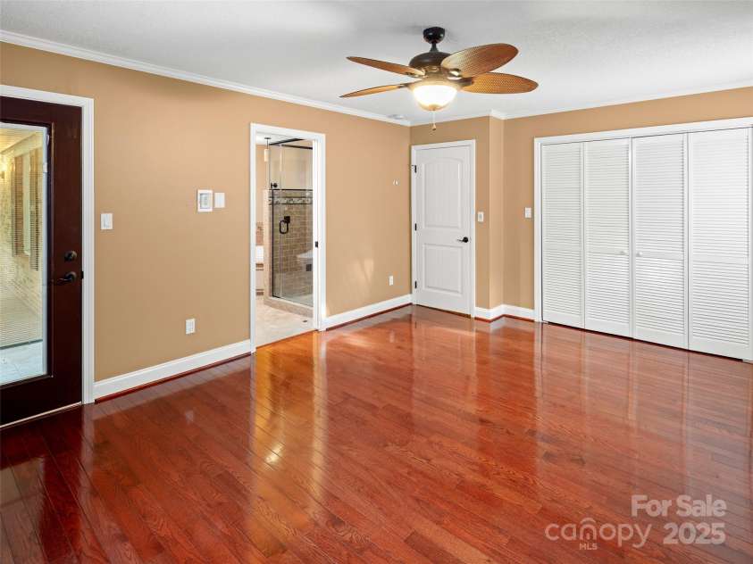 24 Ballantree Drive, Asheville, NC 28803.  MLS# CAR4289014, YatesRealty ID 31089. 