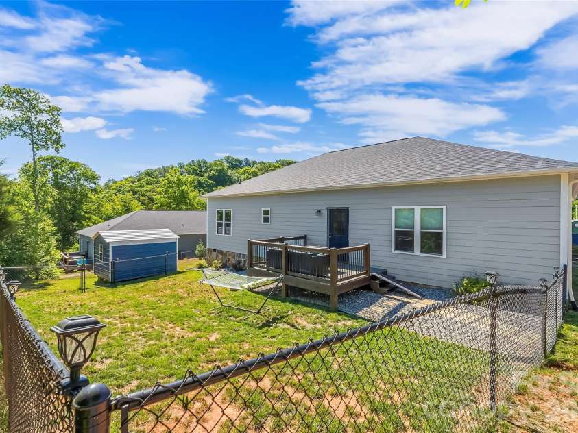2455 Saratoga Run, Morganton, NC 28655.  MLS# CAR4383335, YatesRealty ID 31089. 