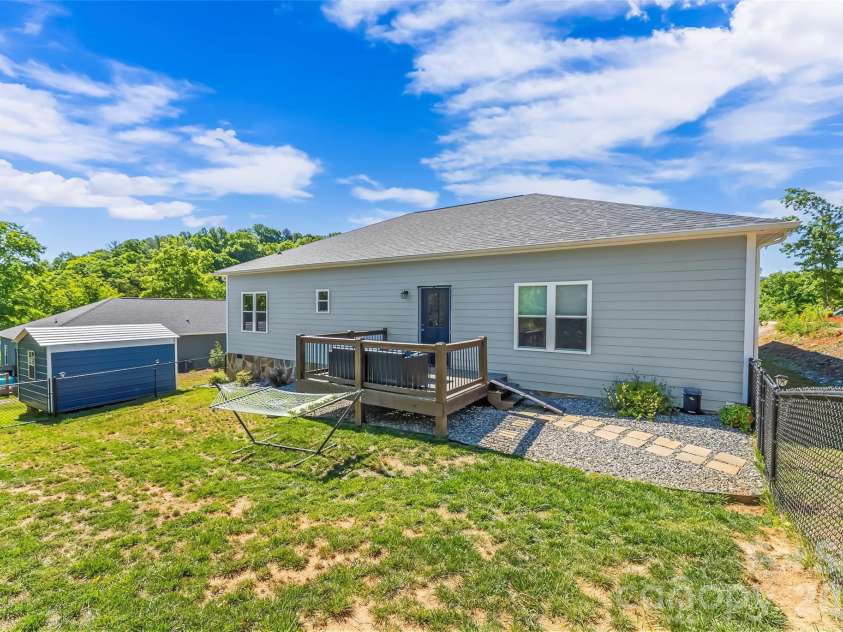 2455 Saratoga Run, Morganton, NC 28655.  MLS# CAR4383335, YatesRealty ID 31089. 