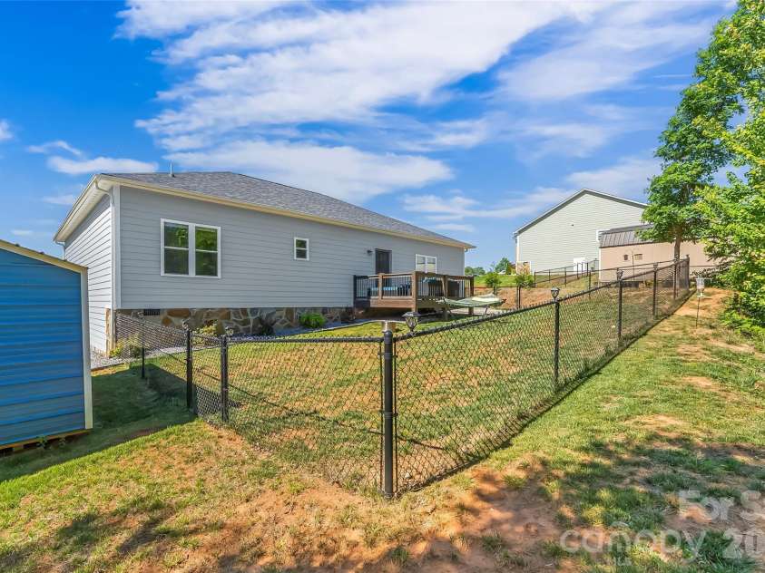 2455 Saratoga Run, Morganton, NC 28655.  MLS# CAR4383335, YatesRealty ID 31089. 