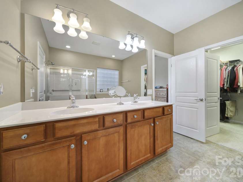 52083 Longspur Lane, Fort Mill, SC 29707.  MLS# CAR4354053, YatesRealty ID 3109. 