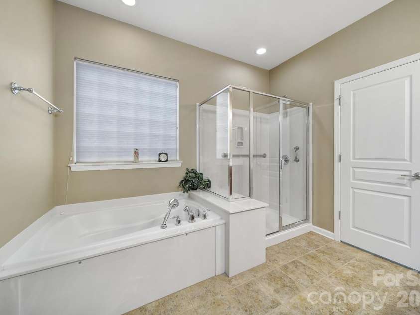 52083 Longspur Lane, Fort Mill, SC 29707.  MLS# CAR4354053, YatesRealty ID 3109. 