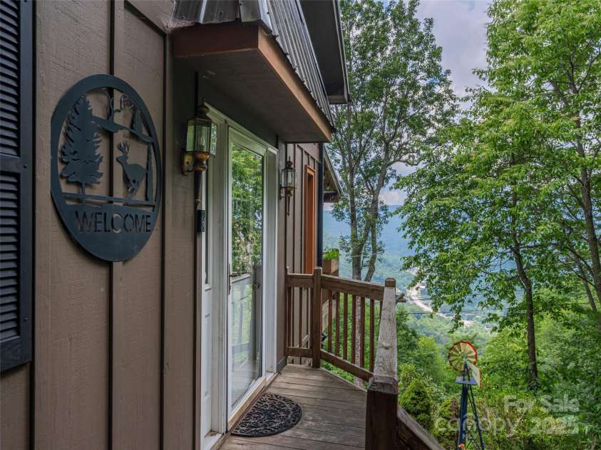 236 Dove Drive, Maggie Valley, NC 28751.  MLS# CAR4289160, YatesRealty ID 31090. 