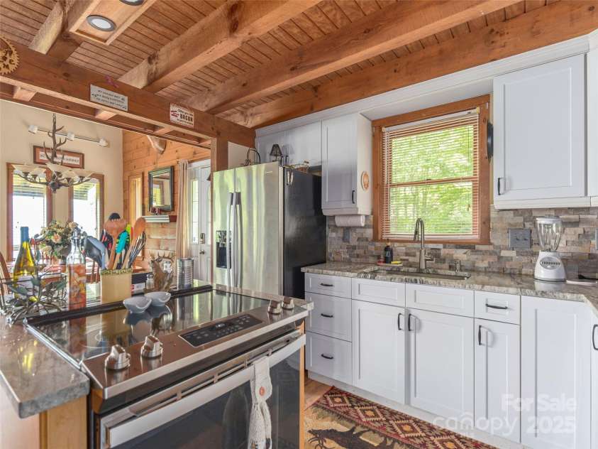 236 Dove Drive, Maggie Valley, NC 28751.  MLS# CAR4289160, YatesRealty ID 31090. 