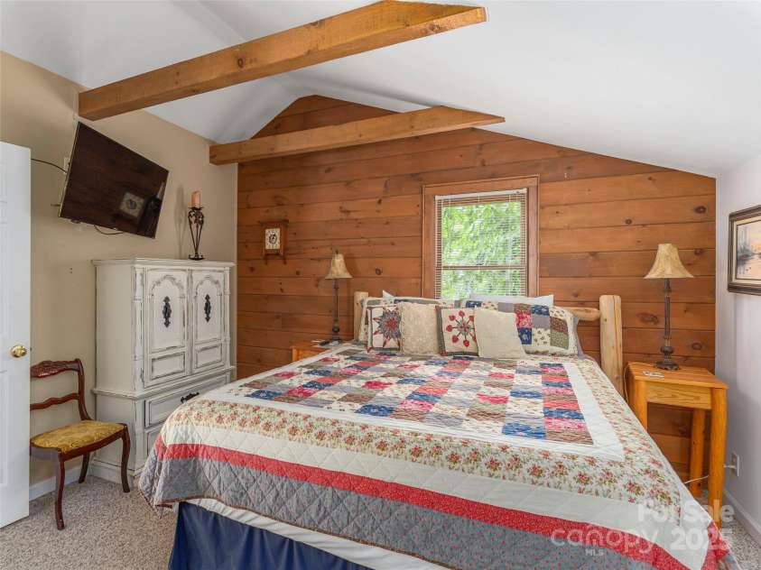 236 Dove Drive, Maggie Valley, NC 28751.  MLS# CAR4289160, YatesRealty ID 31090. 