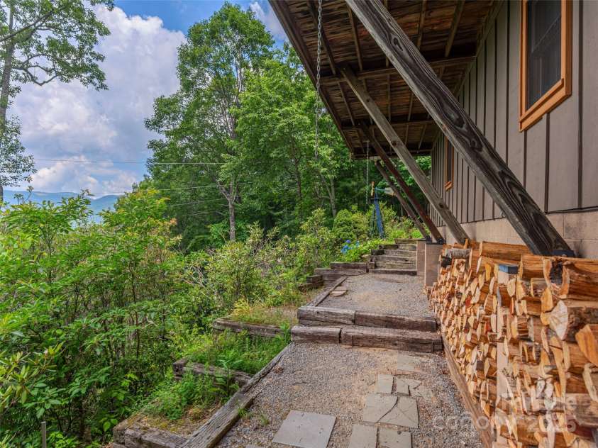 236 Dove Drive, Maggie Valley, NC 28751.  MLS# CAR4289160, YatesRealty ID 31090. 