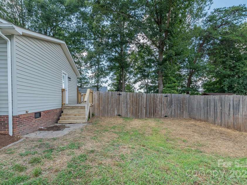 155 Ellen Street, Salisbury, NC 28146.  MLS# CAR4284503, YatesRealty ID 31092. 