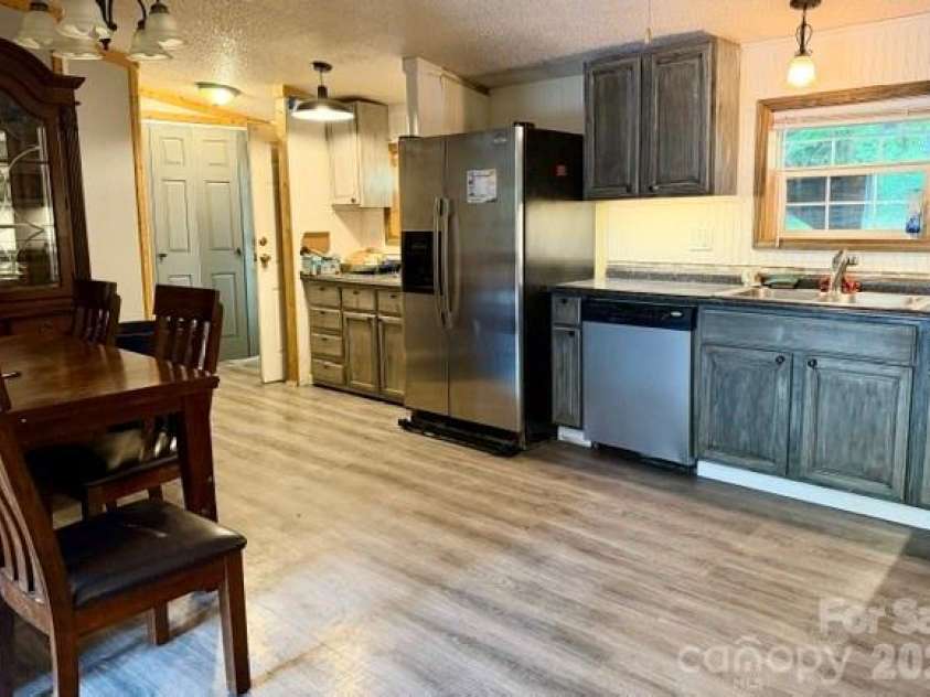 19 Dot Street, Clyde, NC 28721.  MLS# CAR4388796, YatesRealty ID 31092. 