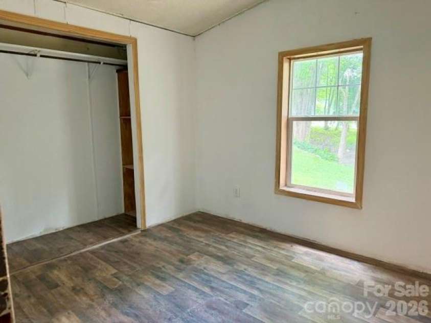 19 Dot Street, Clyde, NC 28721.  MLS# CAR4388796, YatesRealty ID 31092. 