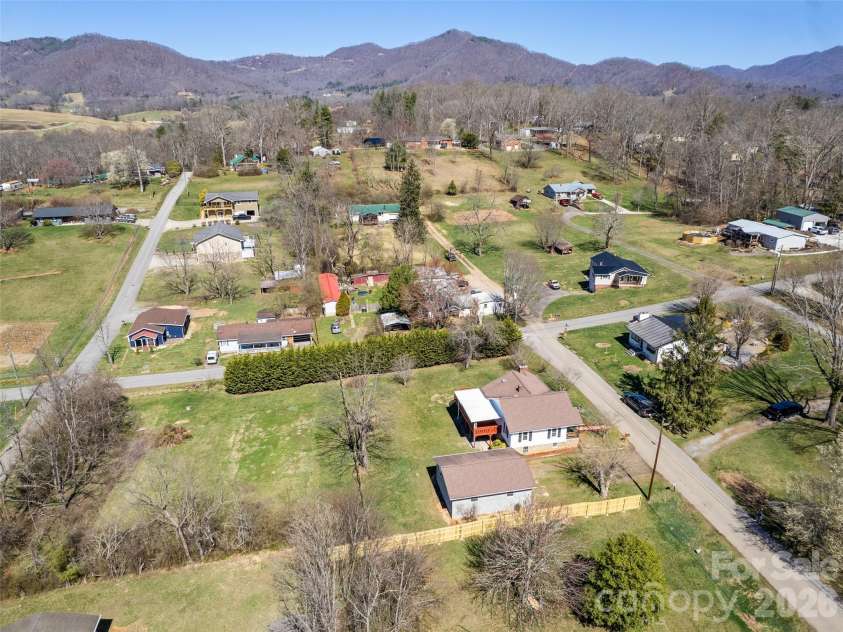 157 Morgan Street, Canton, NC 28716.  MLS# CAR4354334, YatesRealty ID 31093. Beautiful mountain community