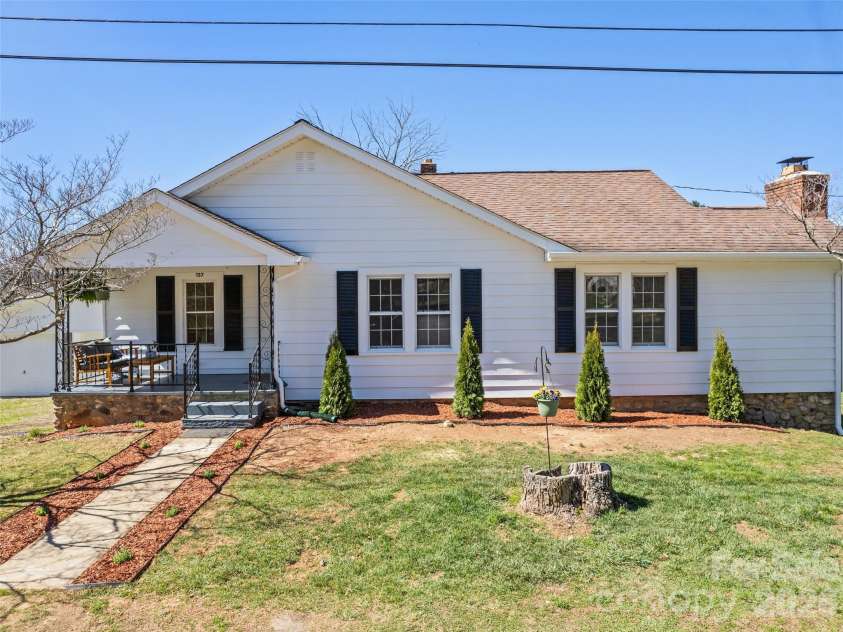 157 Morgan Street, Canton, NC 28716.  MLS# CAR4354334, YatesRealty ID 31093. Exterior Front