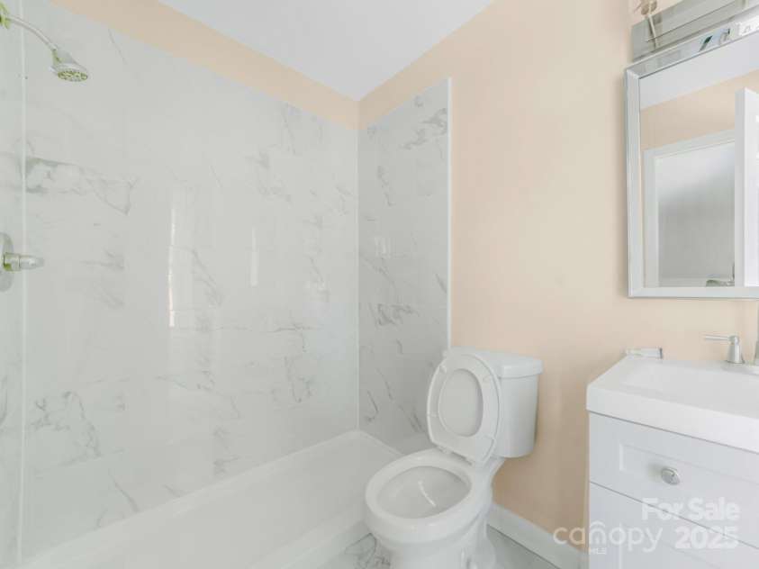 660 Sides Road, Salisbury, NC 28146.  MLS# CAR4288067, YatesRealty ID 31093. 