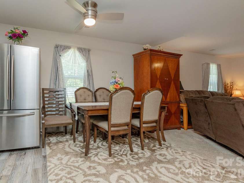 116 Ridge Road, Lexington, NC 27295.  MLS# CAR4406882, YatesRealty ID 31094. 