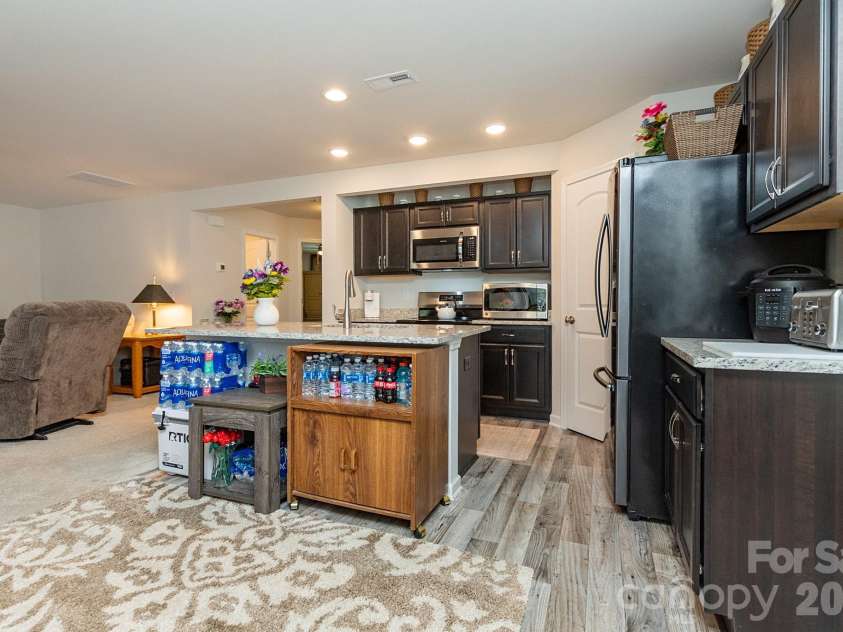 116 Ridge Road, Lexington, NC 27295.  MLS# CAR4406882, YatesRealty ID 31094. 