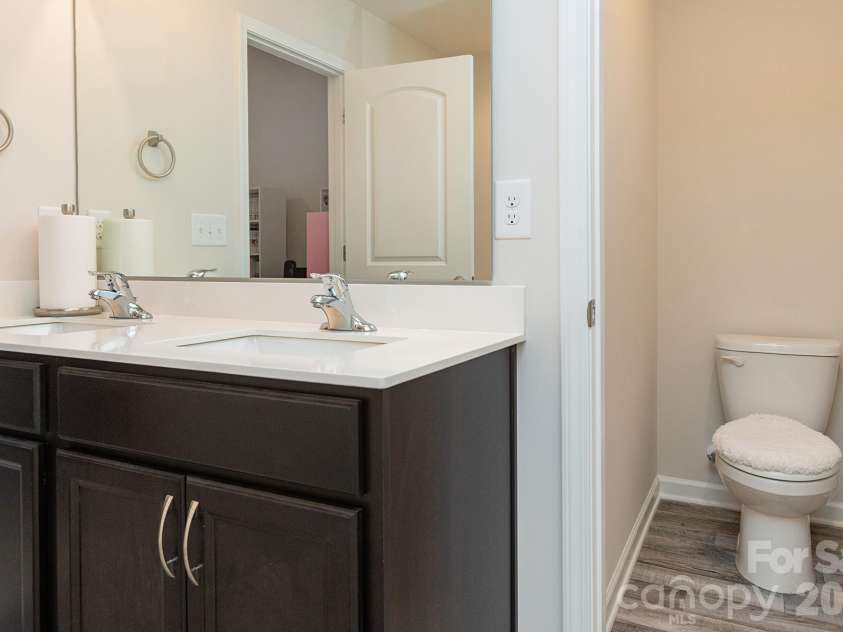 116 Ridge Road, Lexington, NC 27295.  MLS# CAR4406882, YatesRealty ID 31094. 