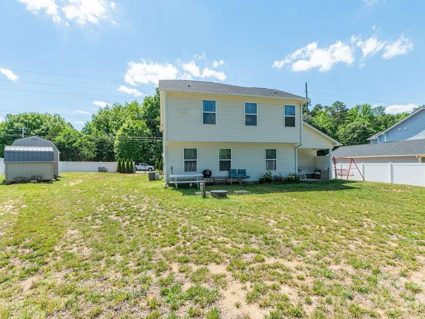 116 Ridge Road, Lexington, NC 27295.  MLS# CAR4406882, YatesRealty ID 31094. 