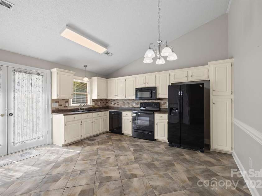 3152 Devonshire Drive, Rock Hill, SC 29732.  MLS# CAR4284627, YatesRealty ID 31094. 