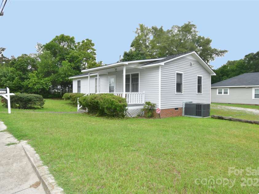 6458 Matson Street, Kershaw, SC 29067.  MLS# CAR4290013, YatesRealty ID 31095. 