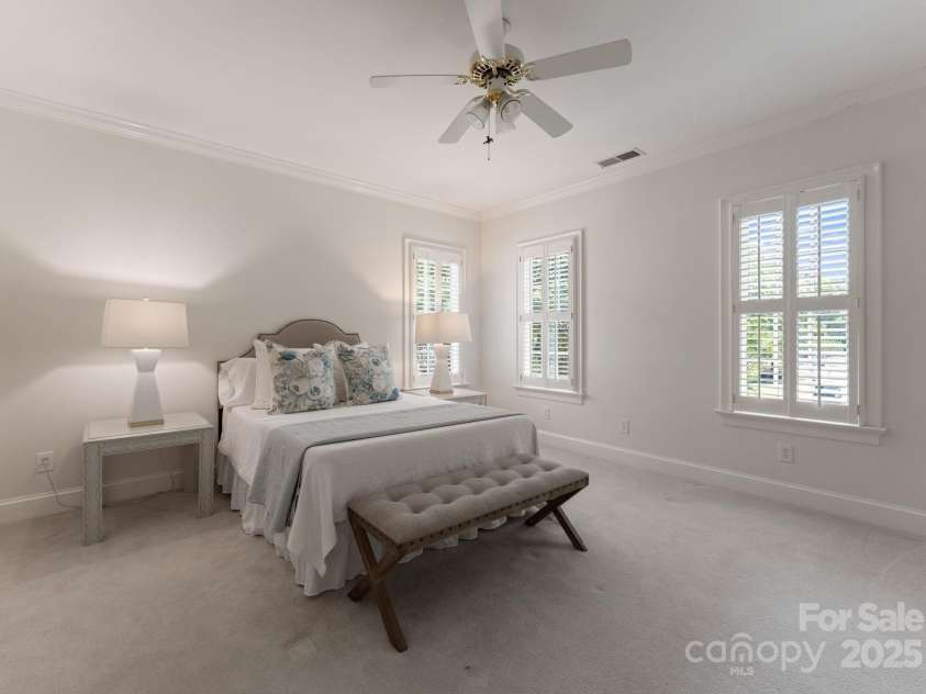 4301 Fairview Oaks Drive, Charlotte, NC 28211.  MLS# CAR4170796, YatesRealty ID 31096. Bedroom 3