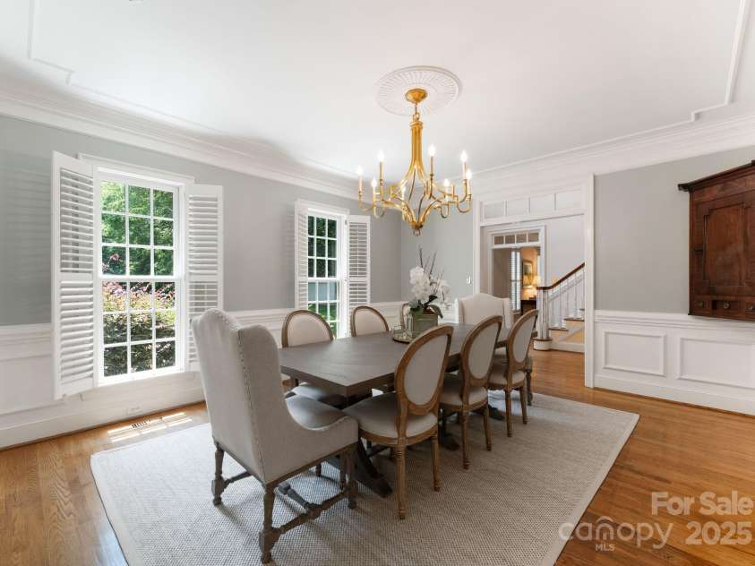 4301 Fairview Oaks Drive, Charlotte, NC 28211.  MLS# CAR4170796, YatesRealty ID 31096. Dining Room