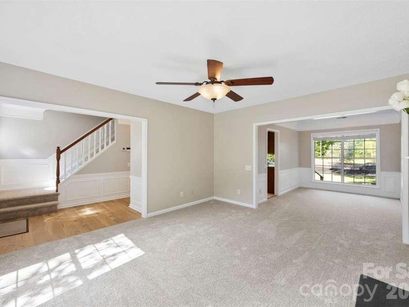 6004 Downfield Wood Drive, Charlotte, NC 28269.  MLS# CAR4393737, YatesRealty ID 31096. 